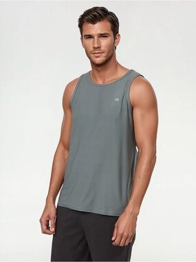 NWT Tentree Active Soft Lightweight Tank
Quick-dry Scoop Neck L